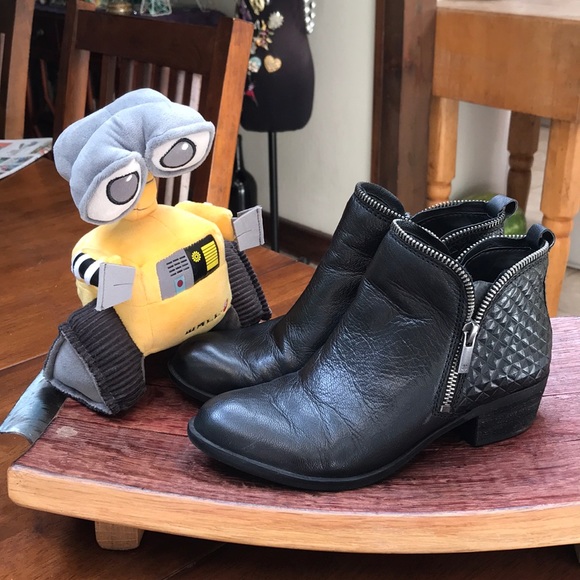 Lucky Brand Shoes - Lucky Brand black leather quilted booties